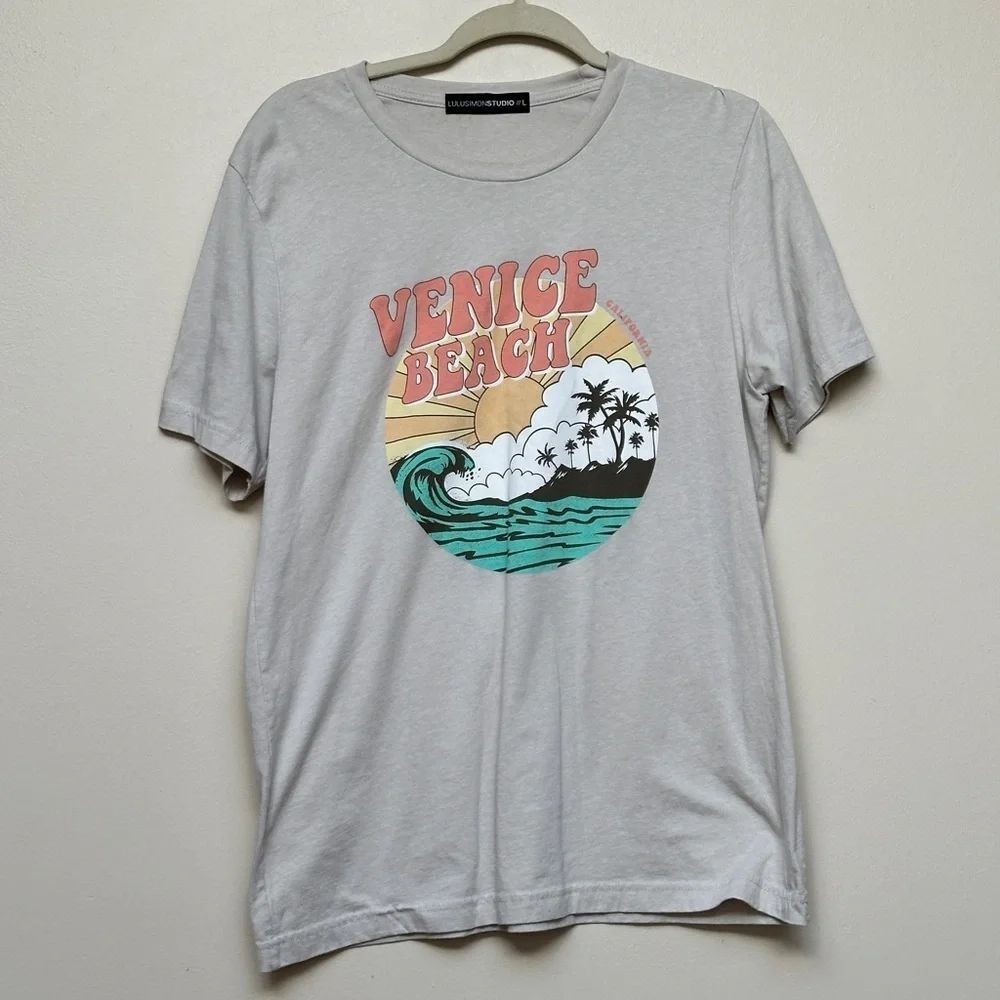 Lulusimonstudio “Venice Beach” T-shirt Size Large